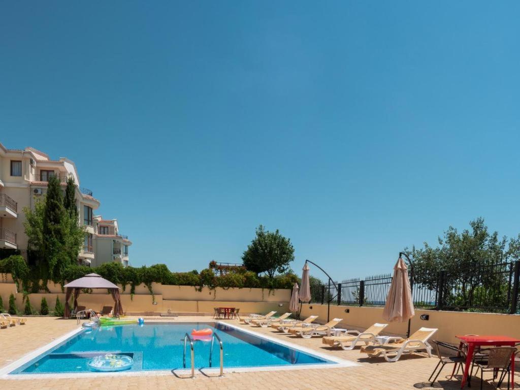 Horizon 10 'В' Apartment Sveti Vlas Bagian luar foto