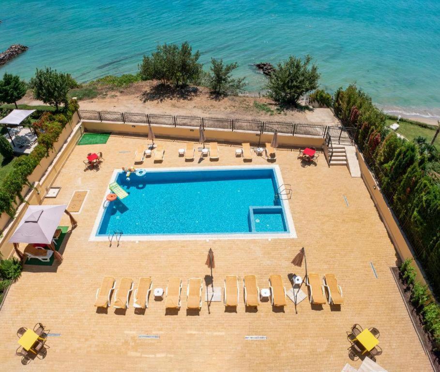 Horizon 10 'В' Apartment Sveti Vlas Bagian luar foto