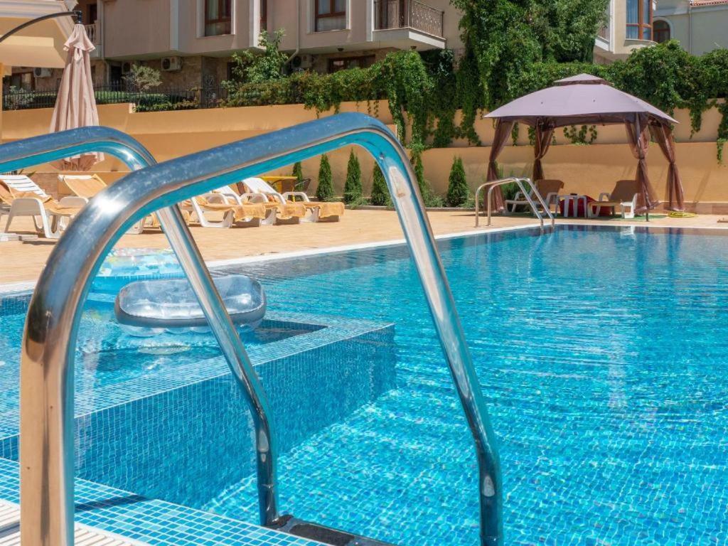 Horizon 10 'В' Apartment Sveti Vlas Bagian luar foto