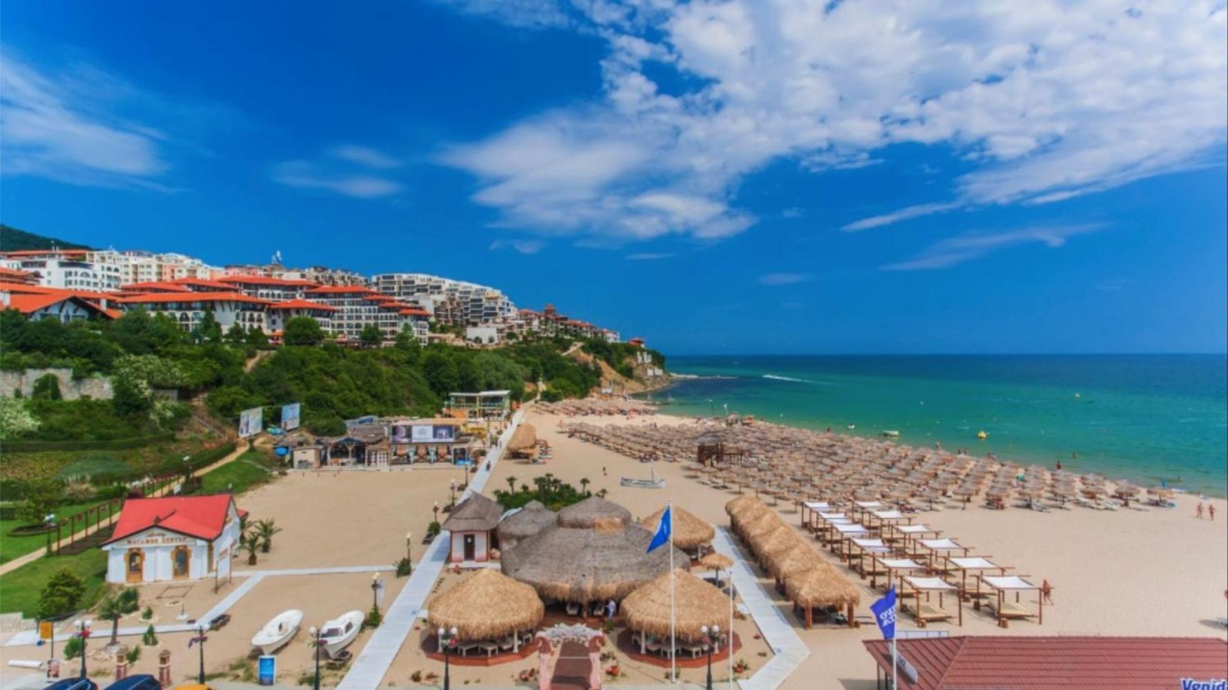 Horizon 10 'В' Apartment Sveti Vlas Bagian luar foto