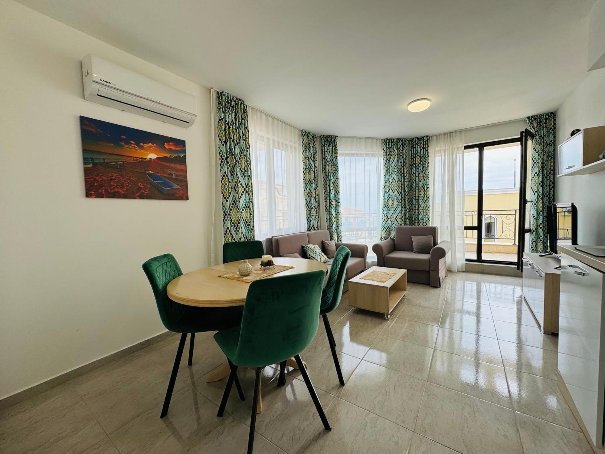 Horizon 10 'В' Apartment Sveti Vlas Bagian luar foto