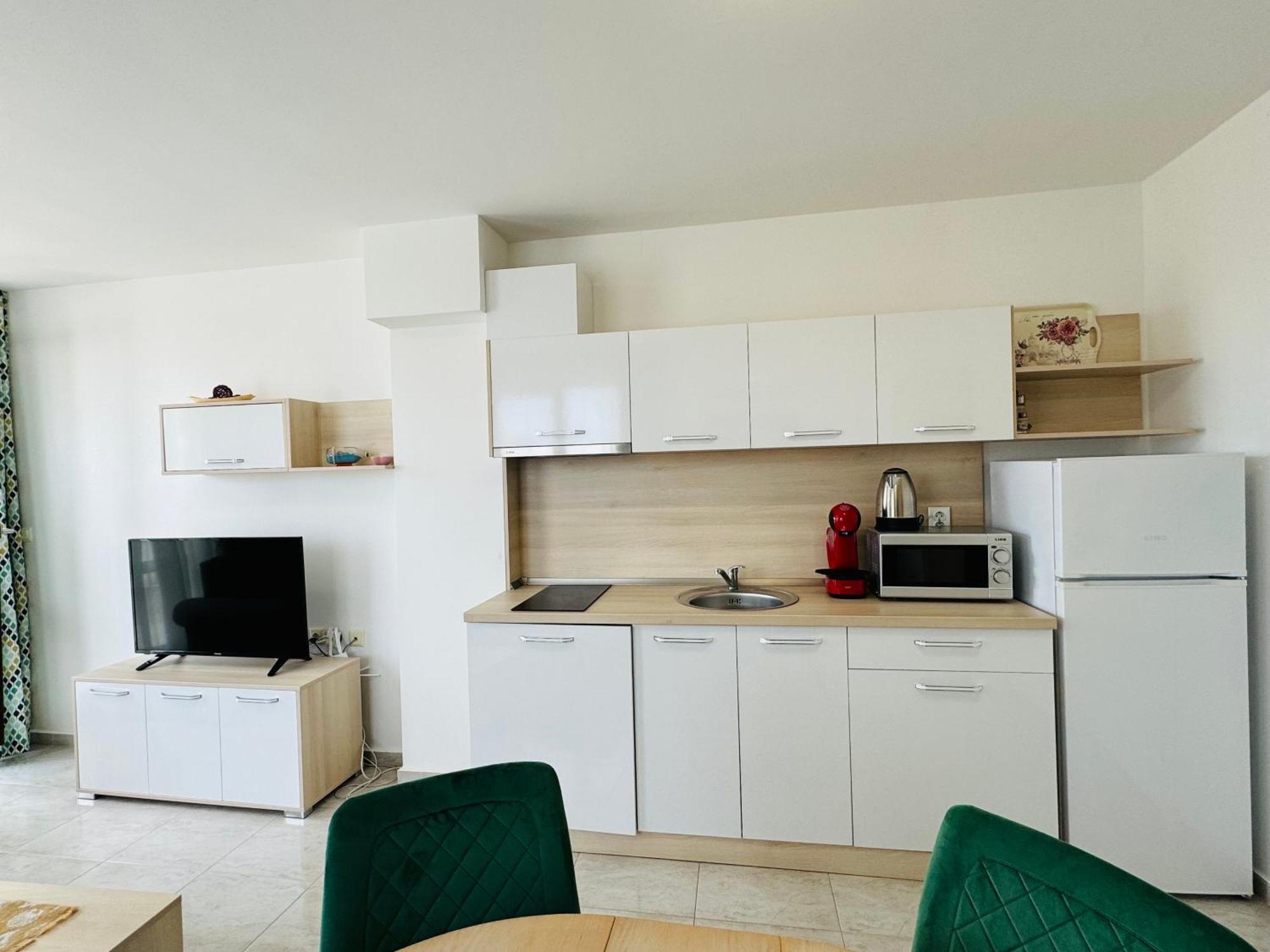 Horizon 10 'В' Apartment Sveti Vlas Bagian luar foto