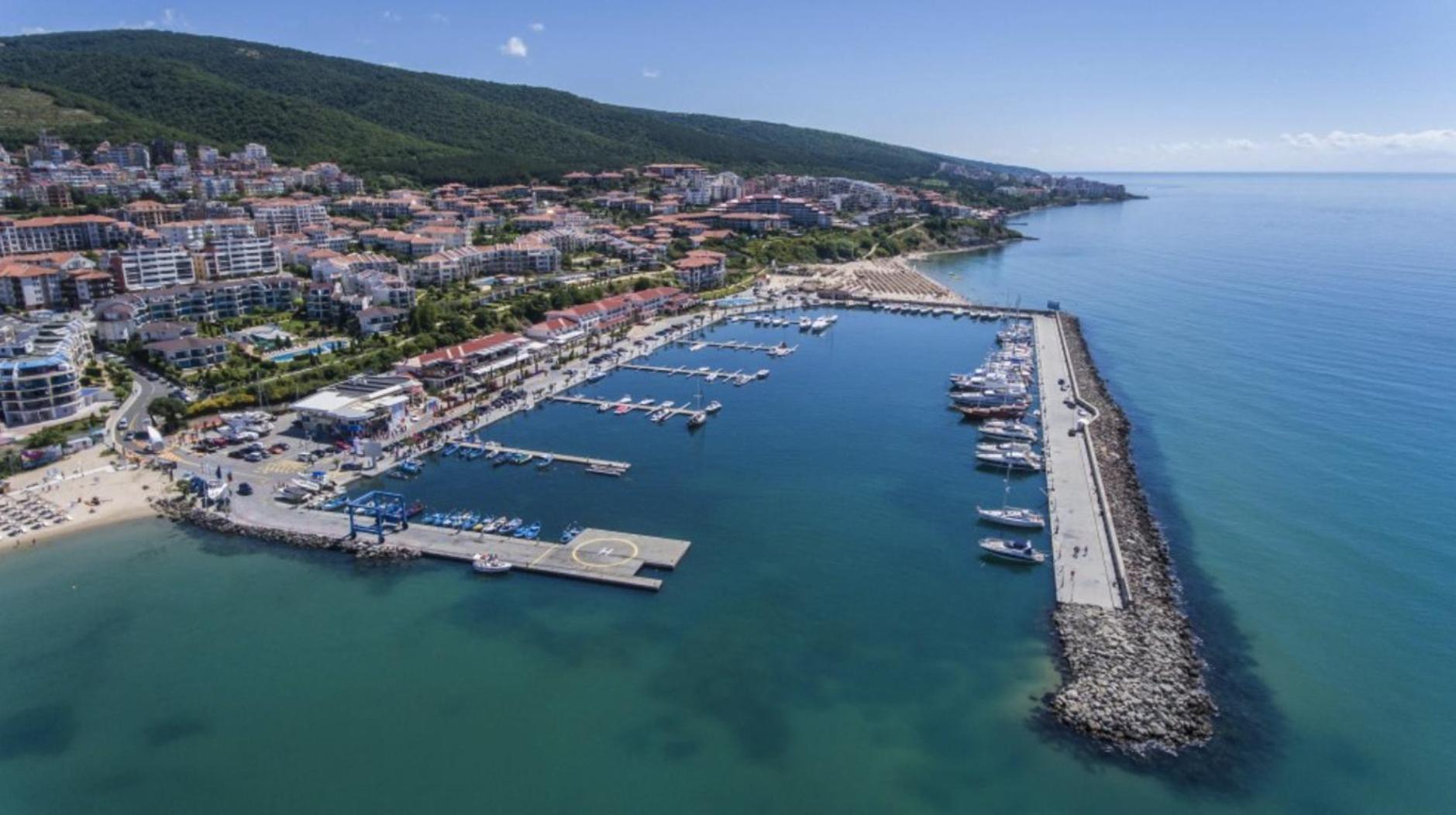 Horizon 10 'В' Apartment Sveti Vlas Bagian luar foto