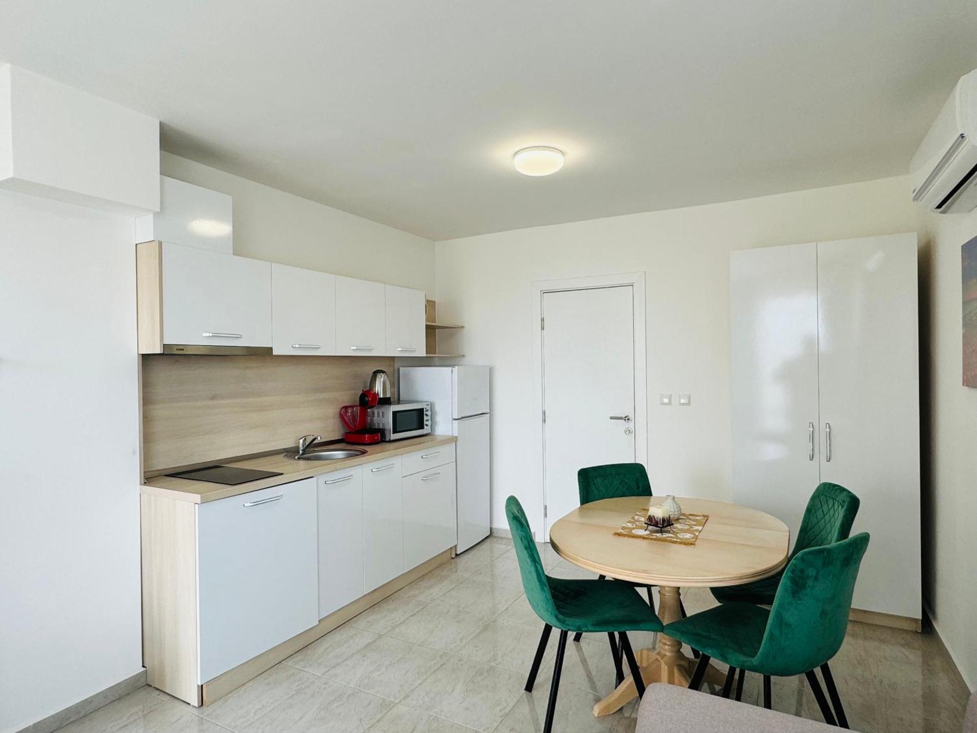 Horizon 10 'В' Apartment Sveti Vlas Bagian luar foto