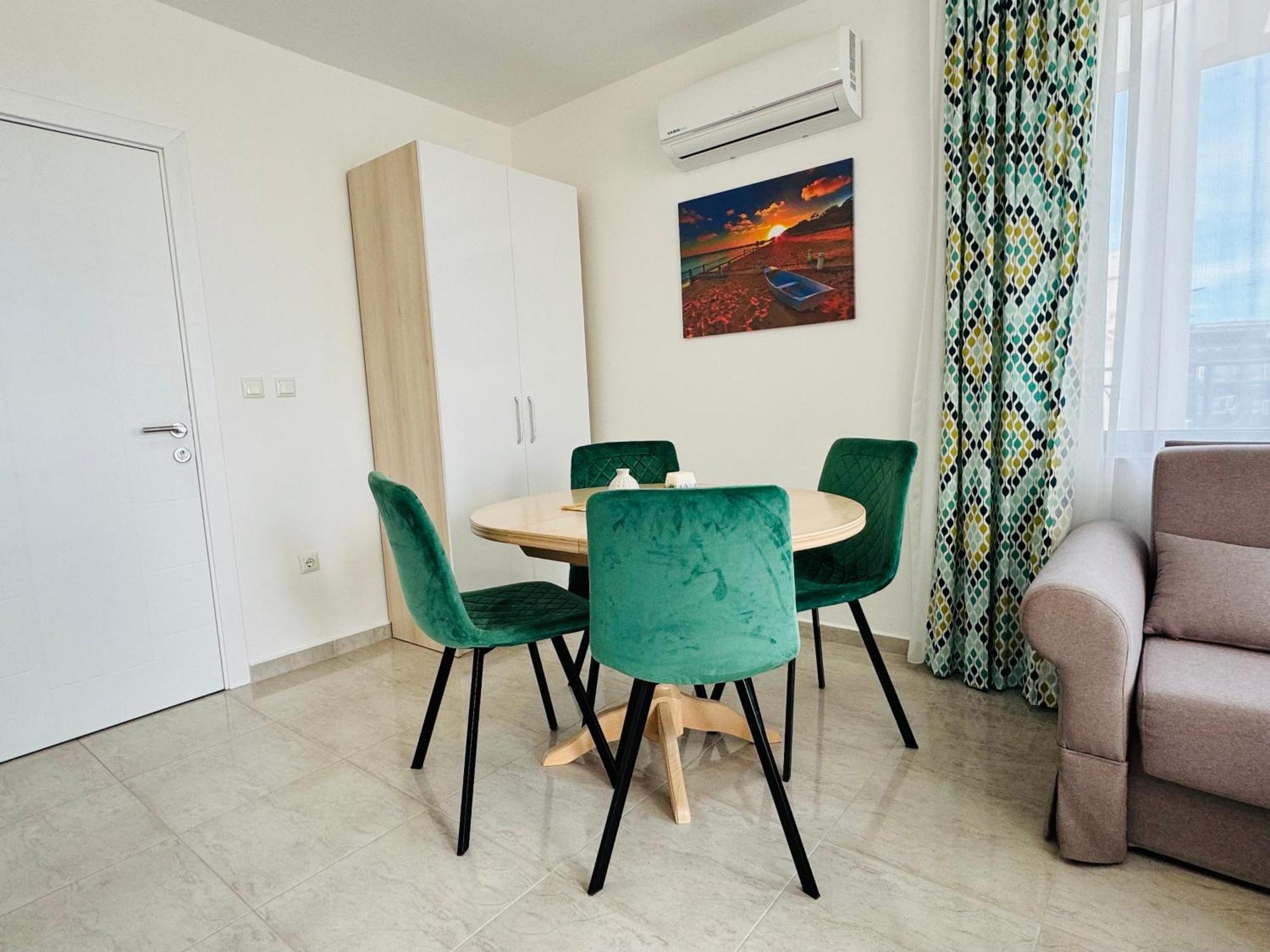 Horizon 10 'В' Apartment Sveti Vlas Bagian luar foto