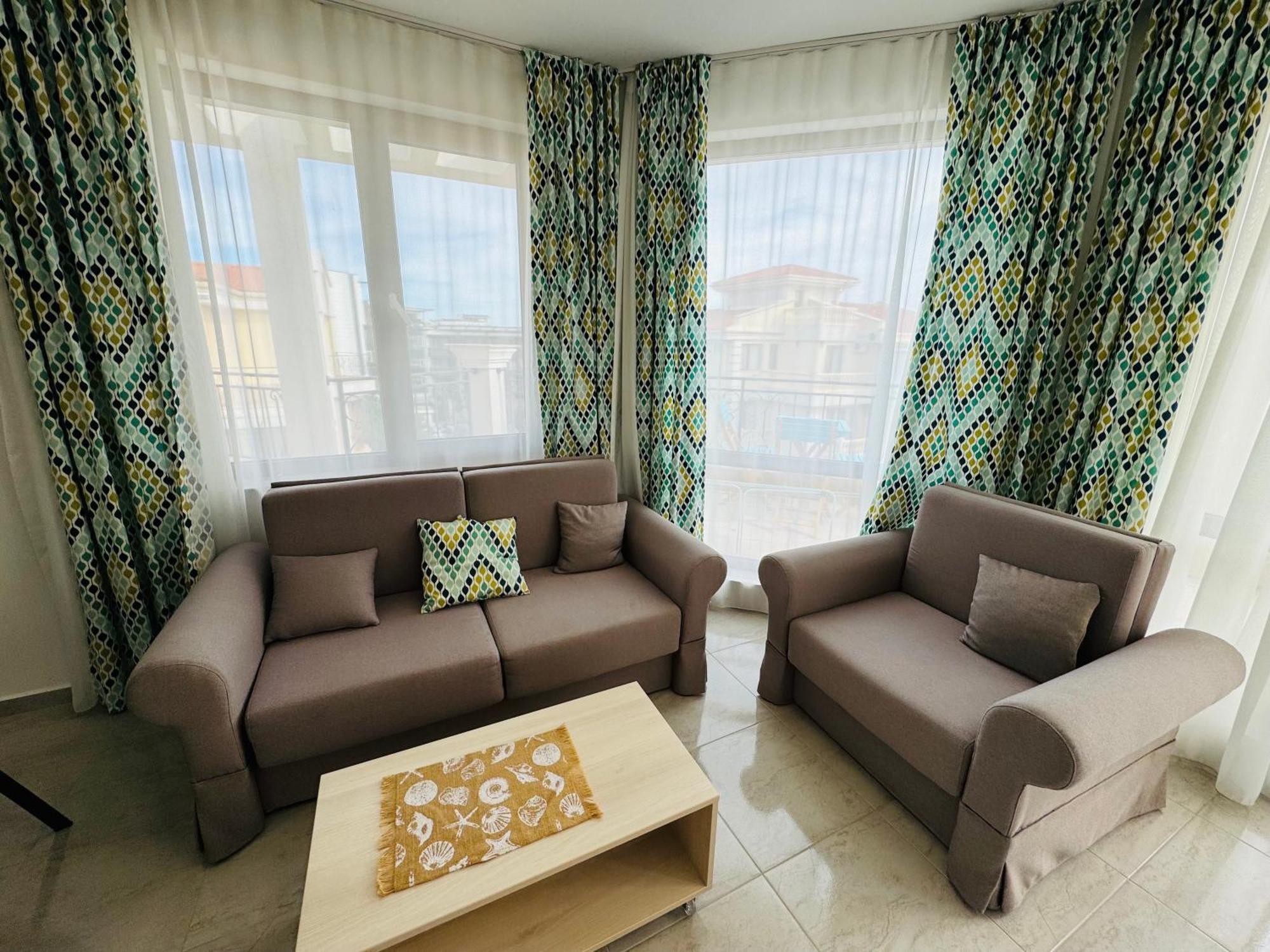 Horizon 10 'В' Apartment Sveti Vlas Bagian luar foto